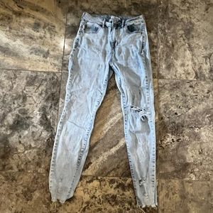 CELLO skinny jeans size 1 (barley worn)